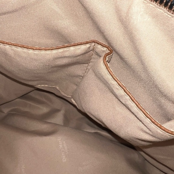 Darcy Marks London Vegan Leather Shoulder Bag‎ - Picture 5 of 6